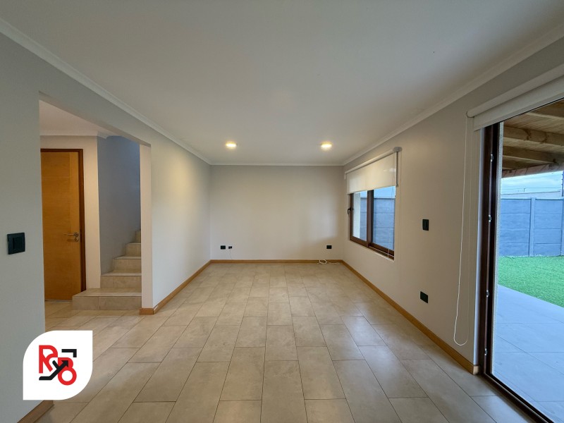 Amplia Casa en Condominio la Castellana