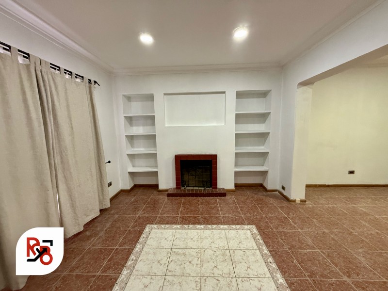 Casa Amplia 4 Oriente en Arriendo para Fines Comerciales