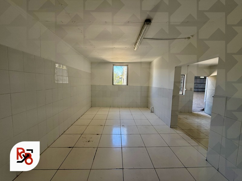 Se Arrienda Galpon de 850 Mts en Maquehua, Curicó