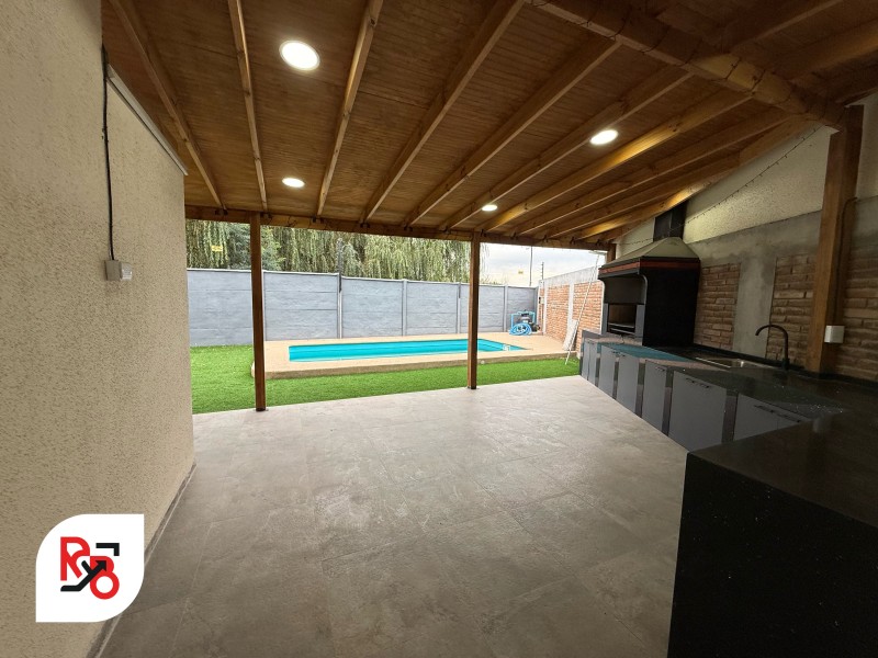 Amplia Casa en Condominio la Castellana