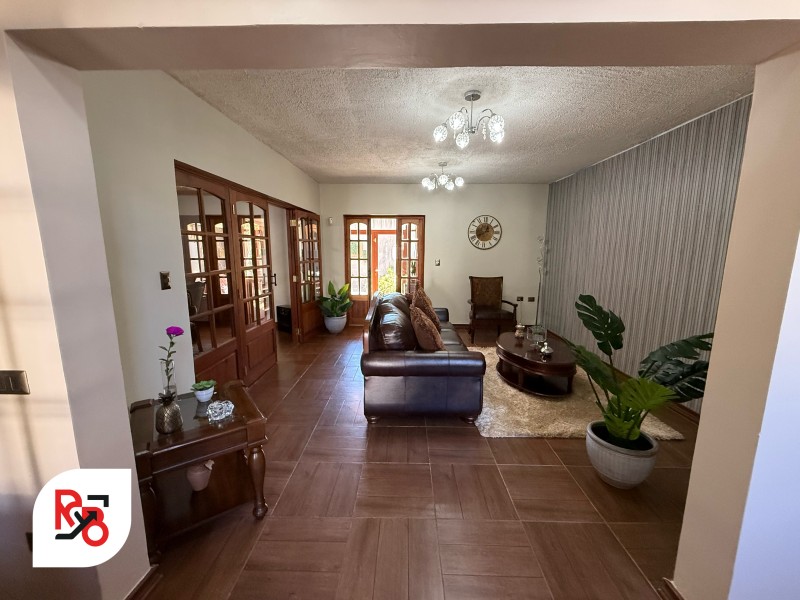 Se Arrienda Casa Comercial en 6 Norte A Pasos del Centro