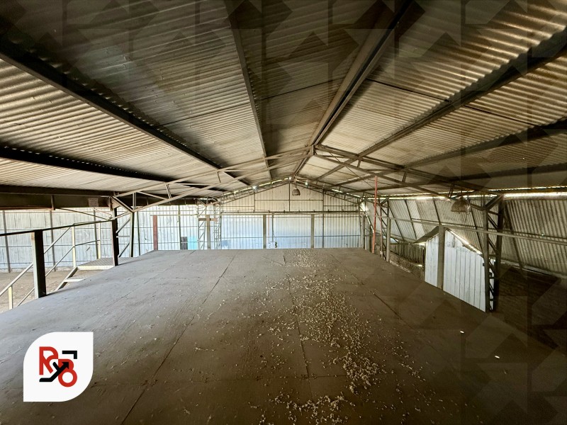 Se Arrienda Galpon de 850 Mts en Maquehua, Curicó