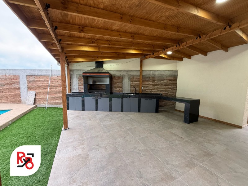 Amplia Casa en Condominio la Castellana