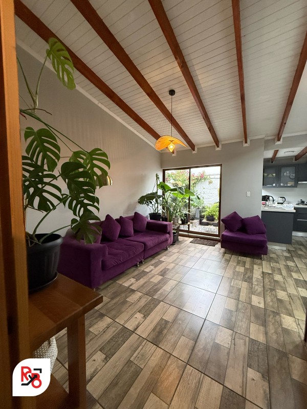 Casa Remodelada y Amoblada en Población Nacional, Talca