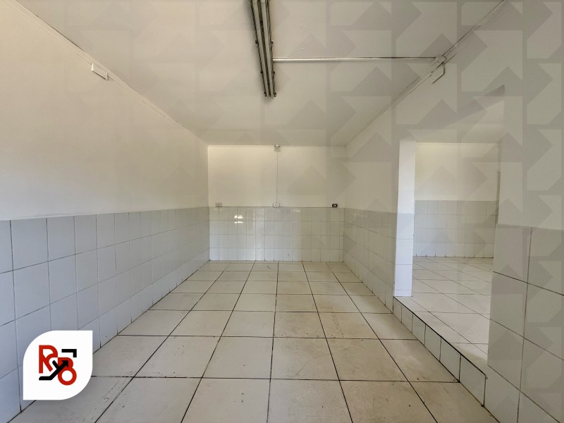 Se Arrienda Galpon de 850 Mts en Maquehua, Curicó