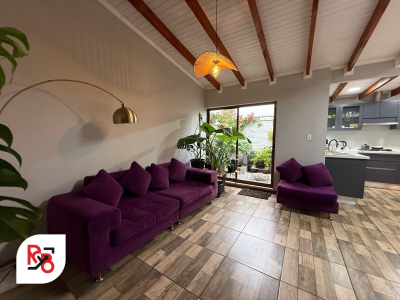 Casa Remodelada y Amoblada en Población Nacional, Talca