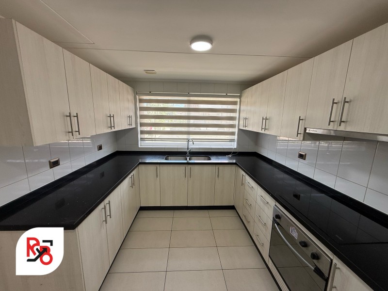 Se Arrienda Hermosa Casa en Condominio Alto Maule, Talca