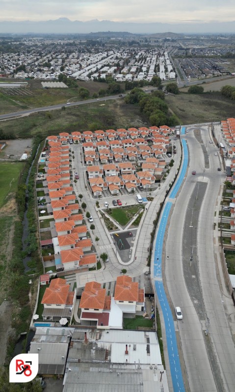 Amplia Casa en Condominio la Castellana