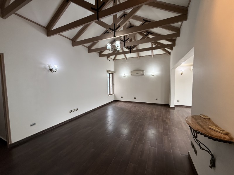 Se Vende Casa en Sector Residencial de Talca