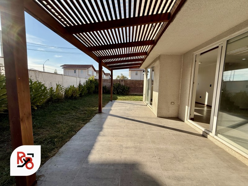 Casa en Arriendo, Condominio Alto Maule