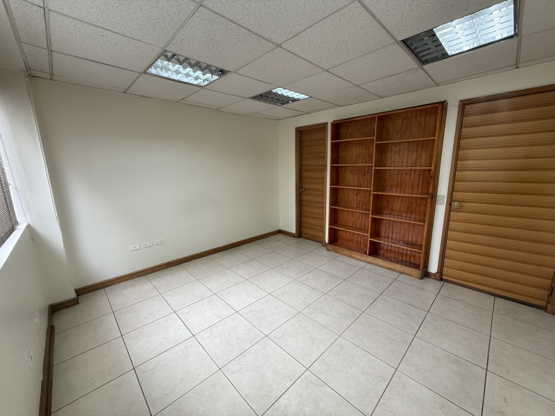 Se Arrienda Funcional Oficina en Edificio 2000 Talca