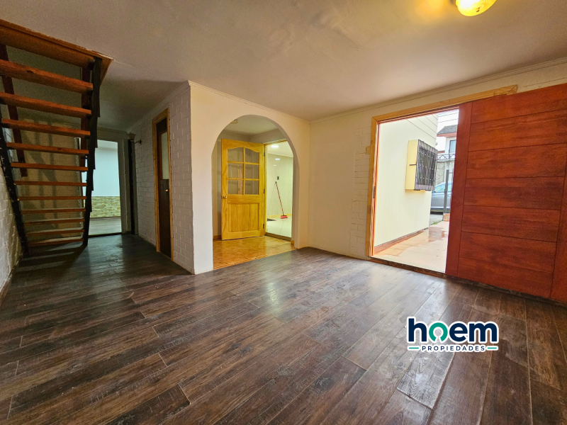 Arriendo Remodelada Casa A Pasos de Av. Colín y Lider