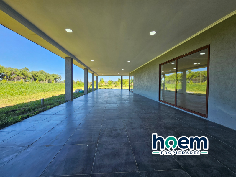 Parcela en Venta Con Moderna Casa, Cerca de Talca