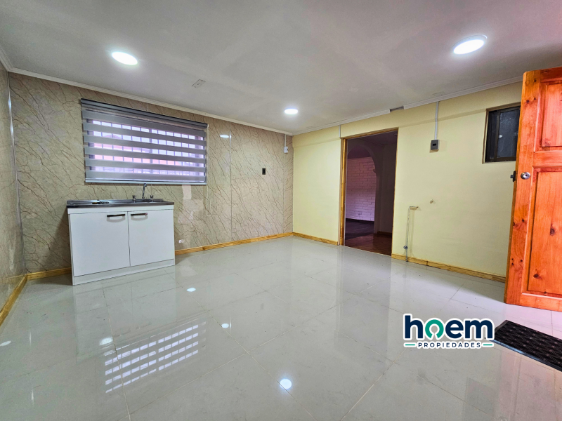 Arriendo Remodelada Casa A Pasos de Av. Colín y Lider