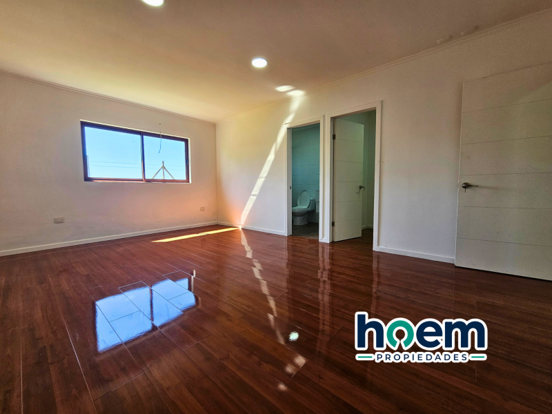 Parcela en Venta Con Moderna Casa, Cerca de Talca