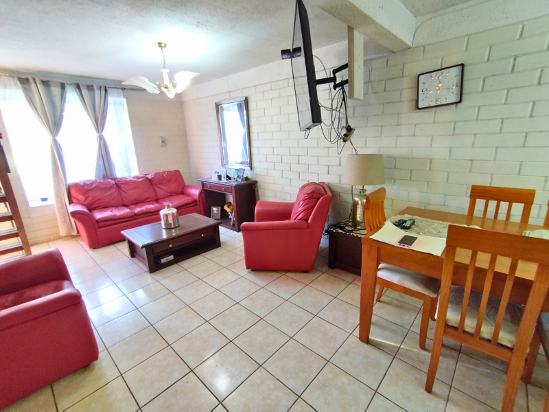 Oportunidad en Villa Pucará | Casa Amplia y Funcional