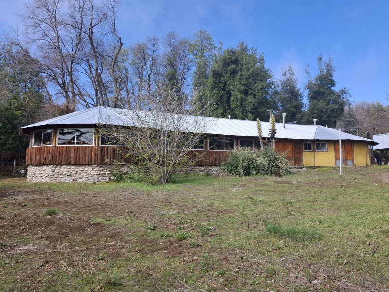 Nogales en Producción y Camping Operativo en Vilches Alto.