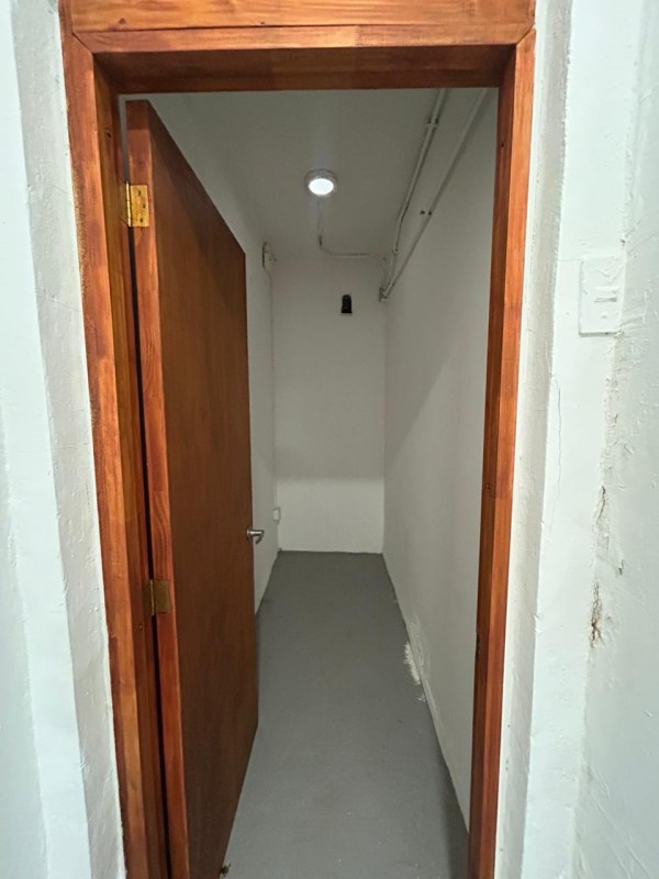 Amplia Oficina Comercial en el Centro de Valparaiso