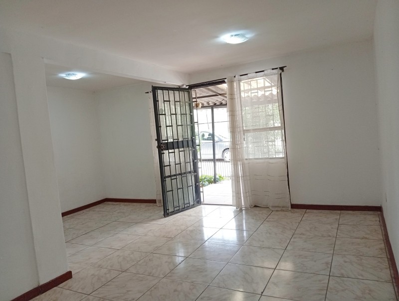 Departamento en Venta 2D 1B 1Est la Granja