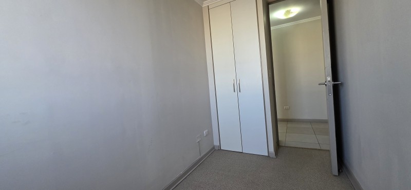Departamento en 4° Piso, 2 Dorm, 1 Baño y Estacionamiento