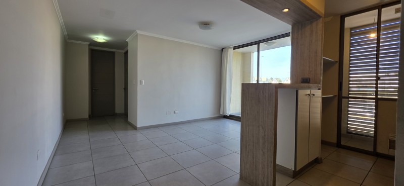 Departamento en 4° Piso, 2 Dorm, 1 Baño y Estacionamiento