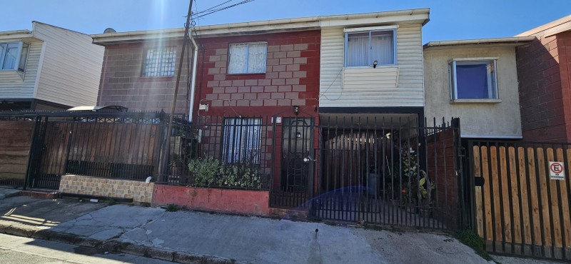 Fotografía de Casa en los Pinos Quilpué. 4 Dorm, 2 Baños y Estacionamiento
