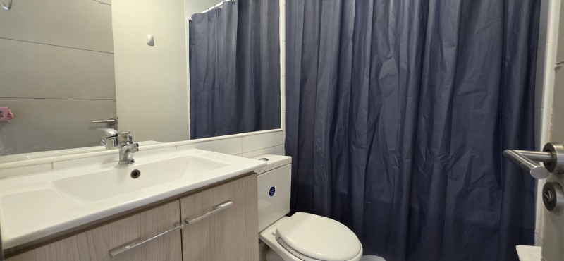 Departamento en 4° Piso, 2 Dorm, 1 Baño y Estacionamiento