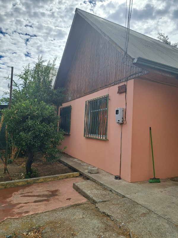 Casa Solida Con Patio en Pobl. Emilio Gidi