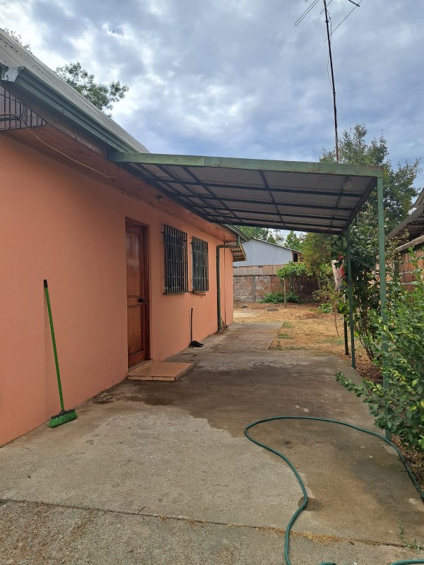 Casa Solida Con Patio en Pobl. Emilio Gidi