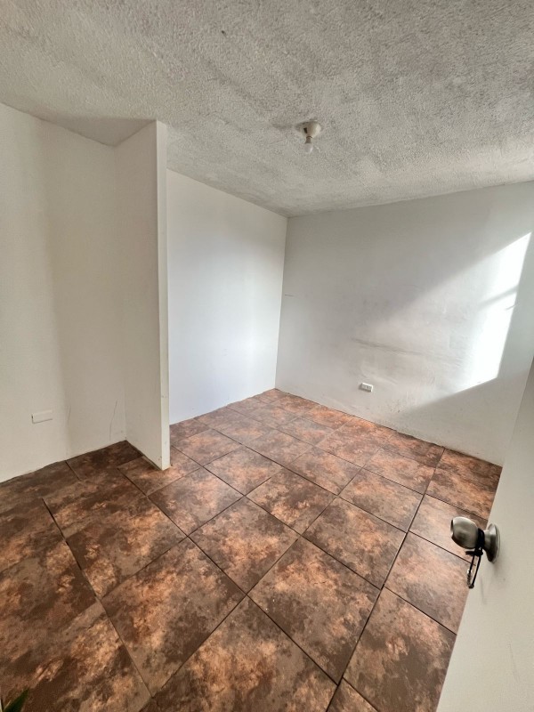 en Venta Depto 2Do Piso Ubicado en Condominio la Luz, Rgua.