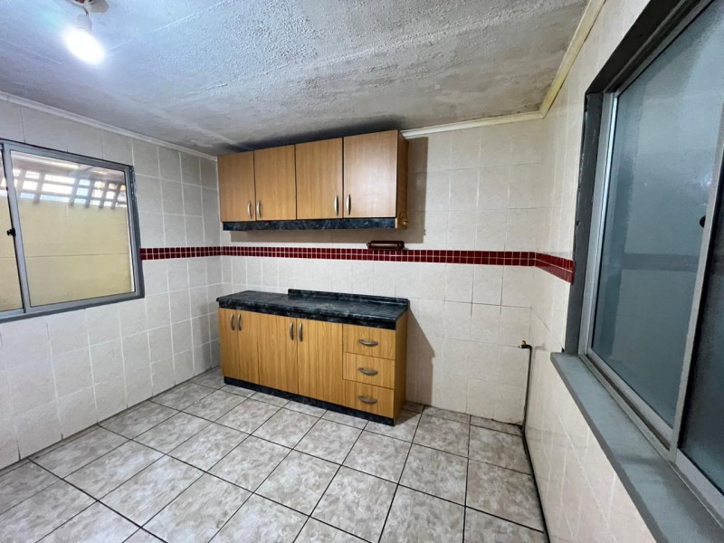 en Arriendo Casa de 2 Pisos Ubicado en Fernando Debesa.