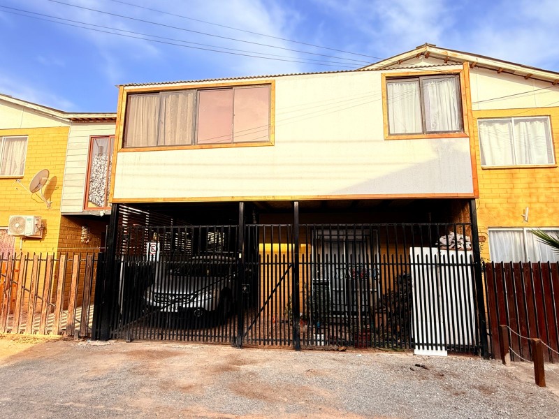 en Venta Casa de 2 Pisos Ubicada en Villa los Cristales Rgua
