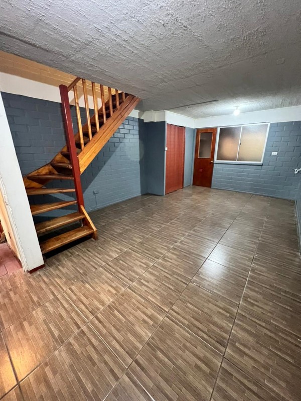 en Arriendo Casa de 2 Pisos Ubicado en Fernando Debesa.