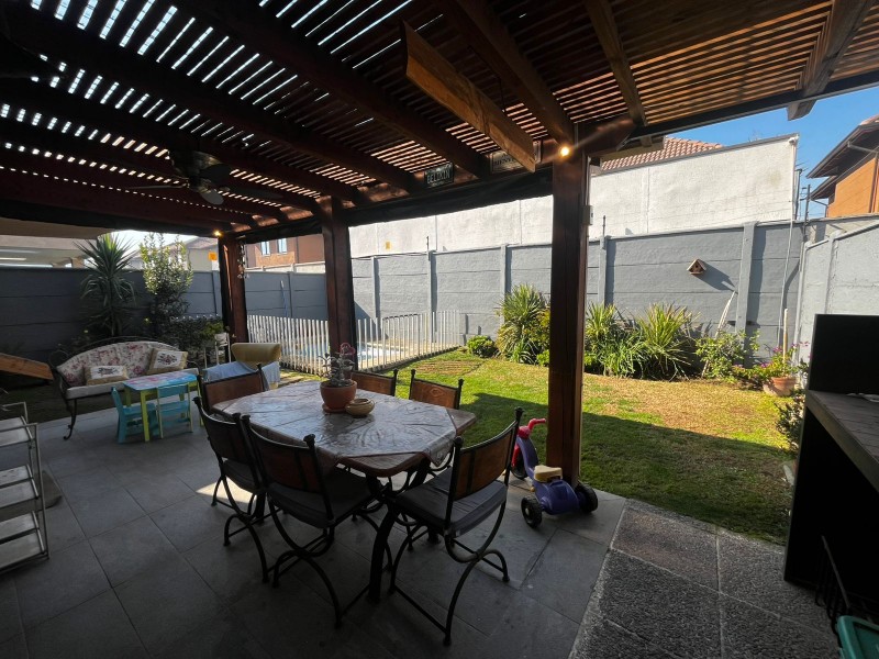 Vendemos Excelente Casa en Hacienda la Esmeralda, Talca