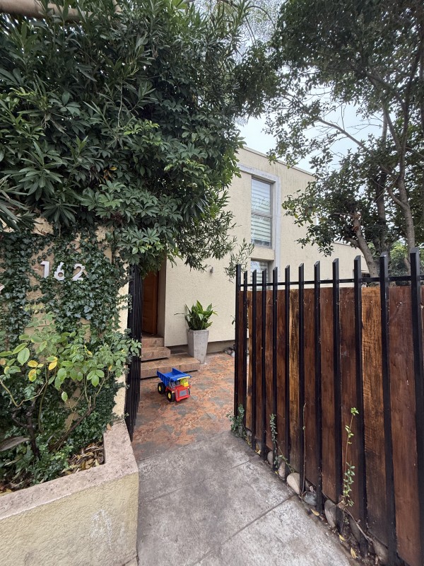 Arrendamos Casa en Condominio A Pasos del Colegio Montessori