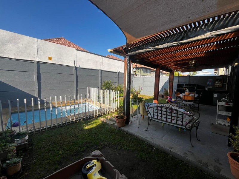 Vendemos Excelente Casa en Hacienda la Esmeralda, Talca
