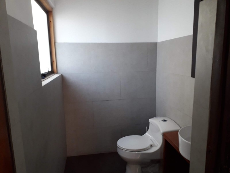 Arriendo de Oficina 10 1/2 Norte Esquina Libertad en Viña de