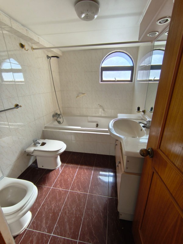 Vende Precioso Depto. Edificio Da Vinci en Viña del Mar