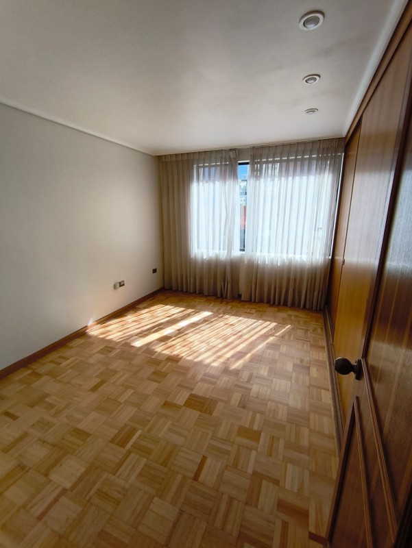 Vende Precioso Depto. Edificio Da Vinci en Viña del Mar