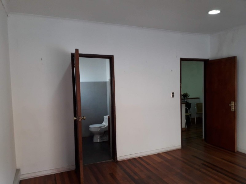 Arriendo de Oficina 10 1/2 Norte Esquina Libertad en Viña de