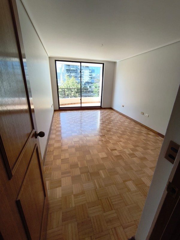 Vende Precioso Depto. Edificio Da Vinci en Viña del Mar