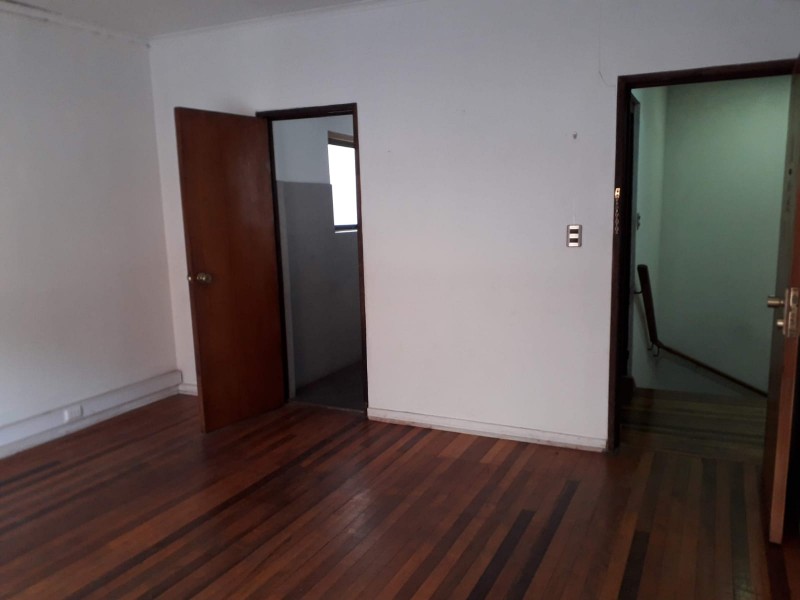 Arriendo de Oficina 10 1/2 Norte Esquina Libertad en Viña de