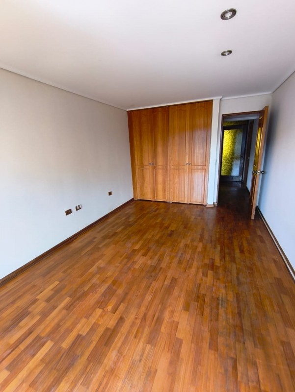 Vende Impecable Depto. en Sector Poniente de Viña del Mar