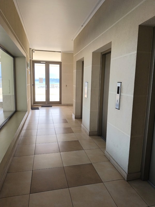 Vende Depto.edificio Miramar Viña del Mar