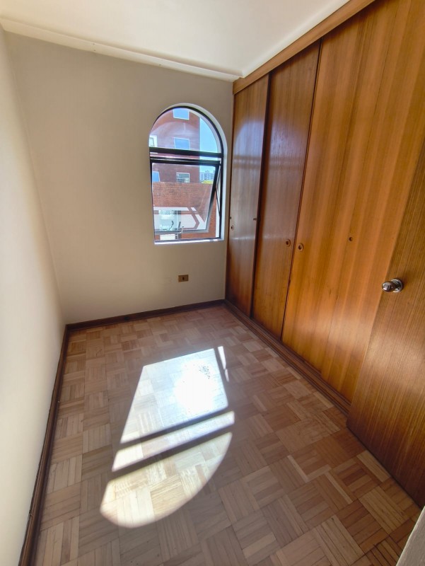 Vende Precioso Depto. Edificio Da Vinci en Viña del Mar
