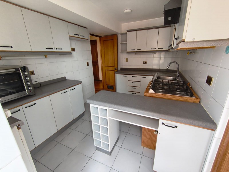 Vende Impecable Depto. en Sector Poniente de Viña del Mar