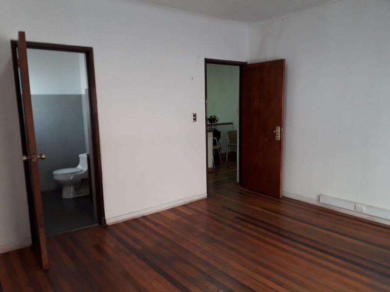 Arriendo de Oficina 10 1/2 Norte Esquina Libertad en Viña de