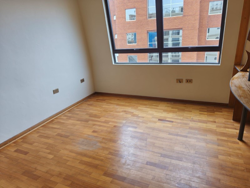 Vende Impecable Depto. en Sector Poniente de Viña del Mar