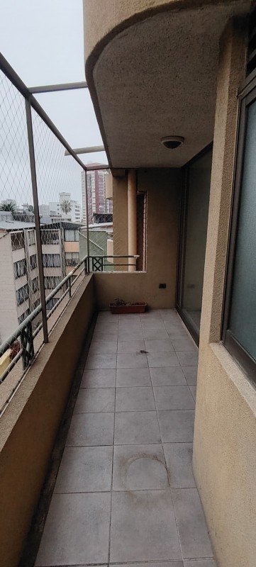 Vende Depto.plan de Viña Plaza Vergara