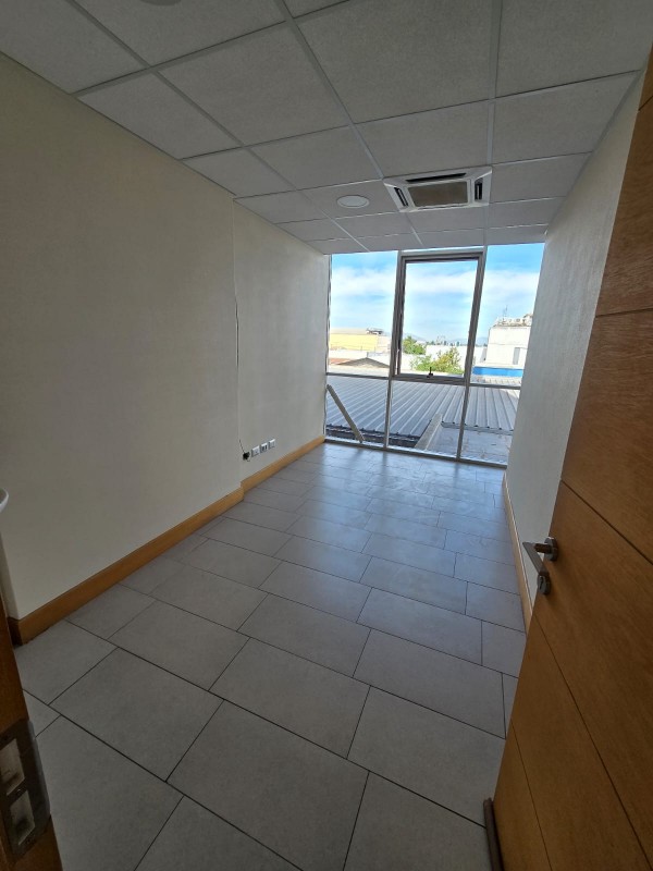 Se Arrienda Oficina en Torre Carmen, Curicó